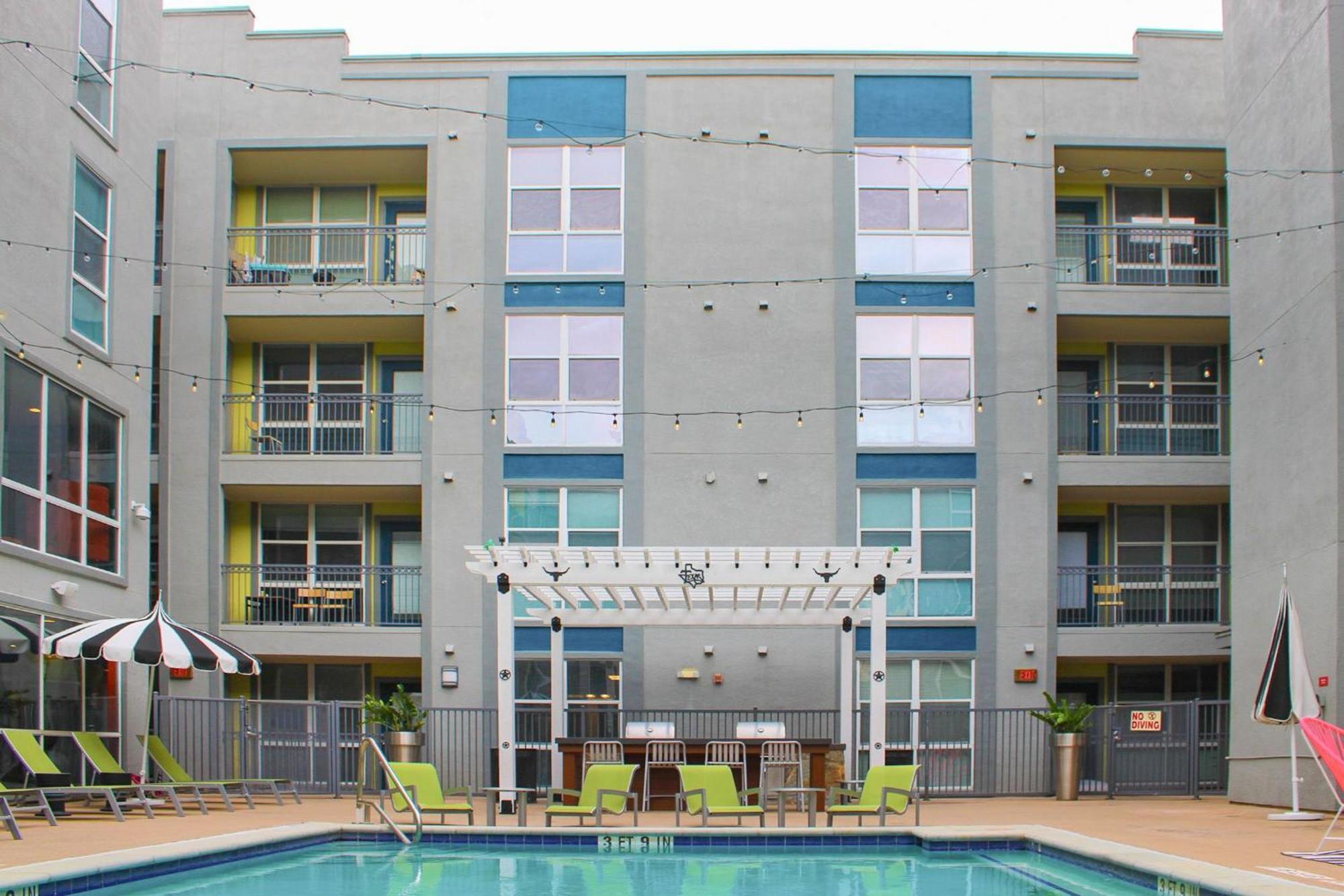 Upstay - 4Br Condo W Bbq Pool Gym And Games Austin Exterior photo